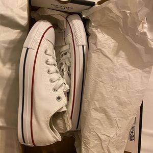 NWT Converse Women’s 8 (run big 8.5)